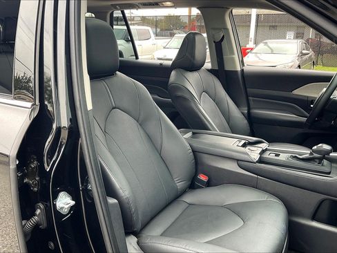 Used 2024 Toyota Grand Highlander AWD image 9