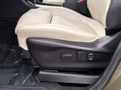 Used 2023 Subaru Ascent Limited w/ Technology Package image 14