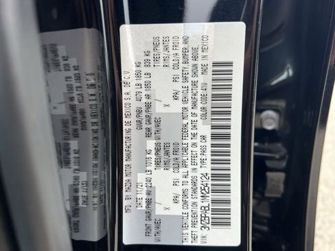 Used 2021 MAZDA MAZDA3 s image 28