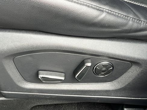 Used 2020 Ford Explorer ST w/ Premium Technology Package image 18