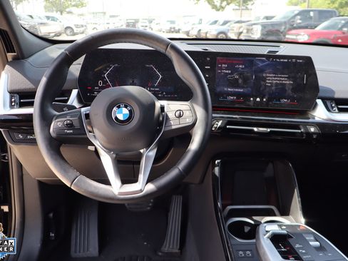 Used 2026 BMW X2 xDrive28i AWD/4WD image 17