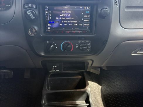 Used 2004 Ford Ranger XLT AWD/4WD image 28