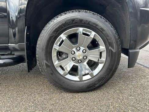 Used 2017 Chevrolet Colorado LT AWD/4WD image 3