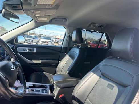 Used 2021 Ford Explorer Limited w/ Equipment Group 301A image 31