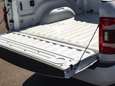Used 2024 RAM 2500 Laramie AWD/4WD image 12