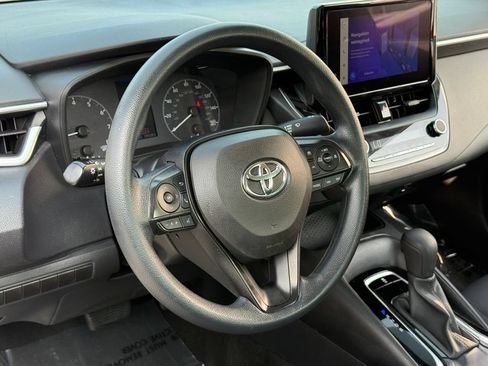 Used 2023 Toyota Corolla LE FWD image 20