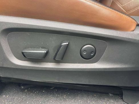 Used 2022 Nissan Pathfinder Platinum w/ Cargo Package AWD/4WD image 17