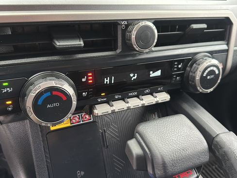 Used 2025 Toyota 4Runner TRD Off-Road Premium image 40