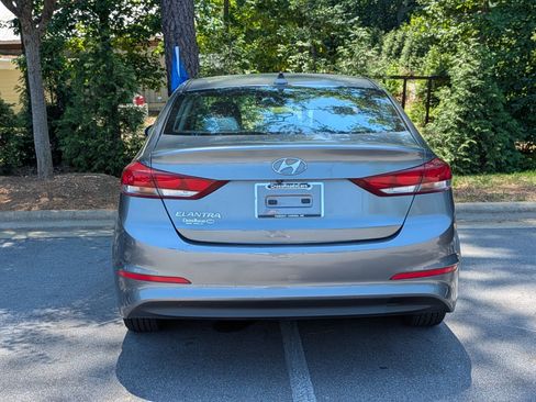 Used 2018 Hyundai Elantra Value Edition FWD image 4