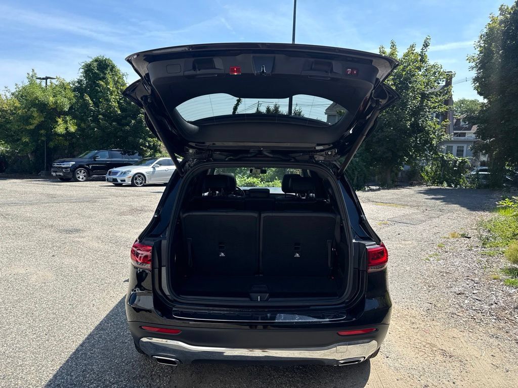 Used 2021 Mercedes-Benz GLB 250 4MATIC image 6