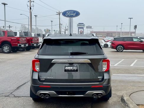 Certified 2020 Ford Explorer Platinum w/ Premium Technology Package image 5