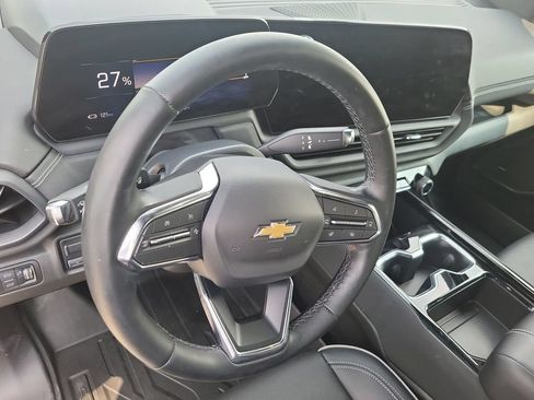 Used 2025 Chevrolet Silverado EV LT AWD/4WD image 16