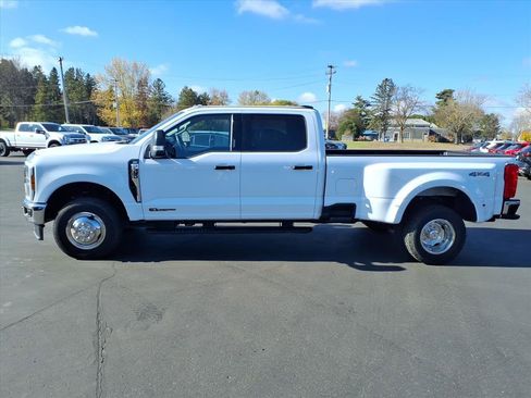 Used 2024 Ford F350 XLT image 2