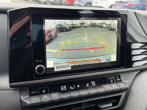 New 2026 Toyota Camry Hybrid image 17