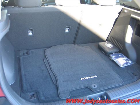 Used 2023 Hyundai Kona SEL AWD/4WD image 26