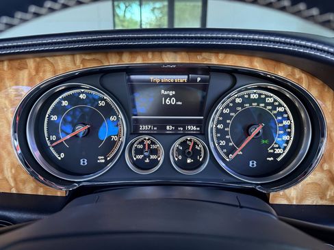Used 2017 Bentley Continental GT image 36
