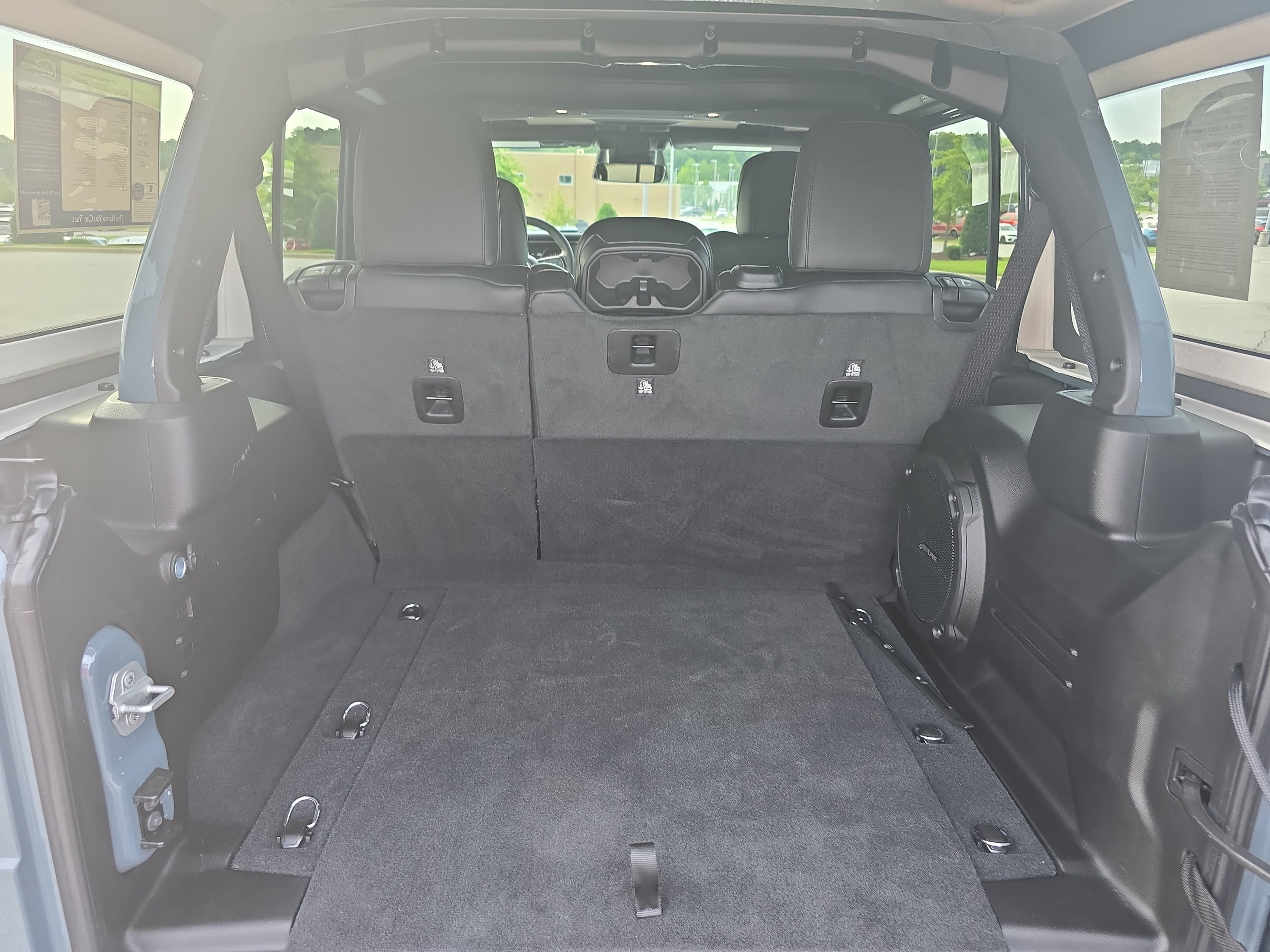 Used 2026 Jeep Wrangler Unlimited Rubicon AWD/4WD image 12