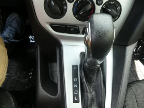 Used 2014 Ford Focus SE w/ Interior Protection Package FWD image 14