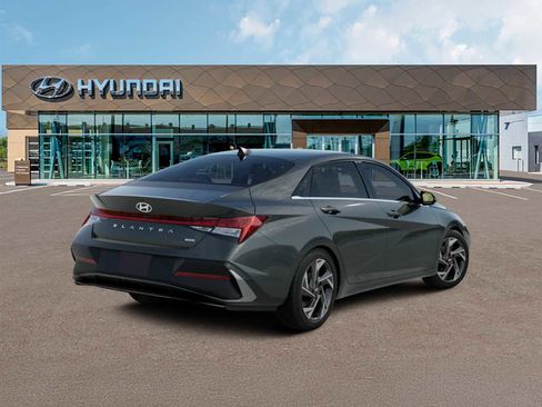 New 2026 Hyundai Elantra Limited FWD image 5
