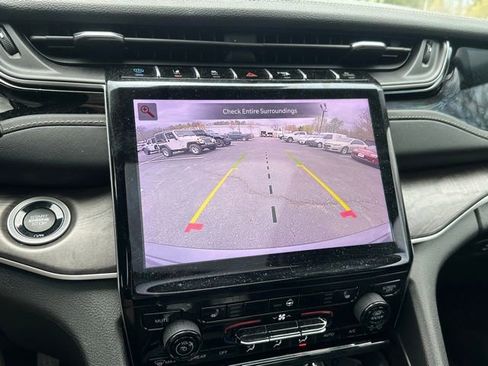 Used 2023 Jeep Grand Cherokee 4WD 4xe image 28