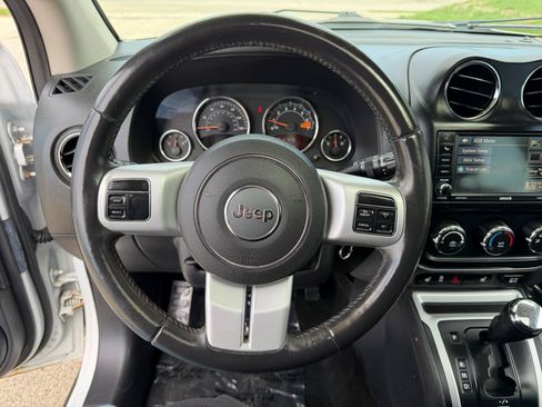 Used 2016 Jeep Compass High Altitude AWD/4WD image 15