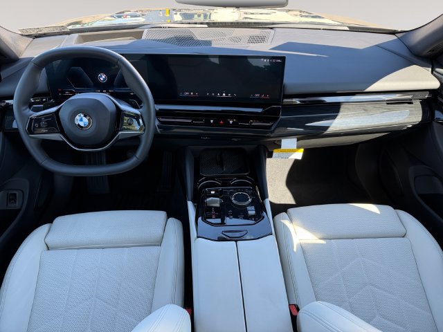 Certified 2026 BMW 530i xDrive w/ Premium Package AWD/4WD image 10