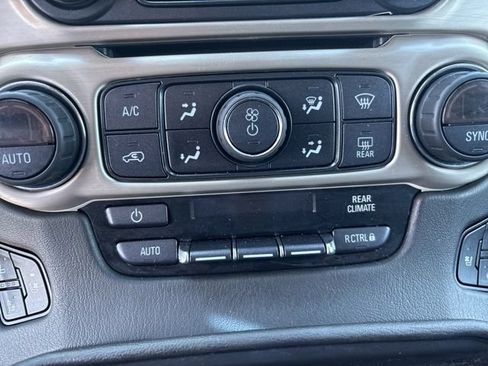 Used 2020 GMC Yukon XL Denali w/ Open Road Package AWD/4WD image 34