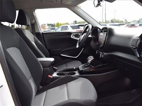 Used 2023 Kia Soul S image 20