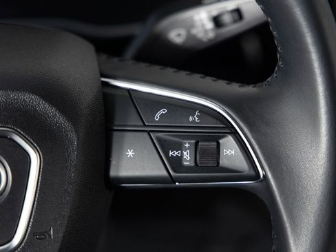 Used 2020 Audi Q3 2.0T Premium Plus w/ Premium Plus Package image 32