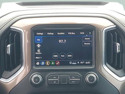 Used 2023 Chevrolet Silverado 2500 High Country AWD/4WD image 13