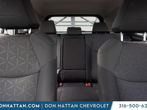 Used 2021 Toyota RAV4 XLE FWD image 15