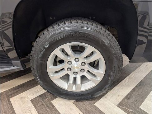 Used 2019 Chevrolet Suburban LT AWD/4WD image 21
