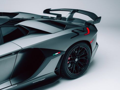 Used 2020 Lamborghini Aventador SVJ image 17