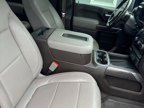 Used 2020 Chevrolet Silverado 2500 LTZ w/ LTZ Premium Package image 12