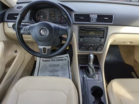 Used 2015 Volkswagen Passat 1.8T Wolfsburg Edition image 13