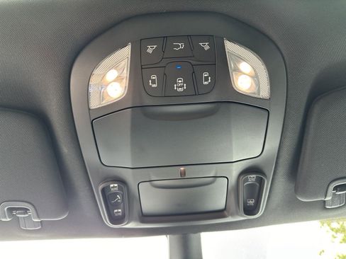 New 2024 Chrysler Pacifica Premium image 37