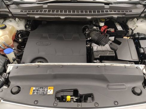 Used 2017 Ford Edge Titanium w/ Equipment Group 302A FWD image 30