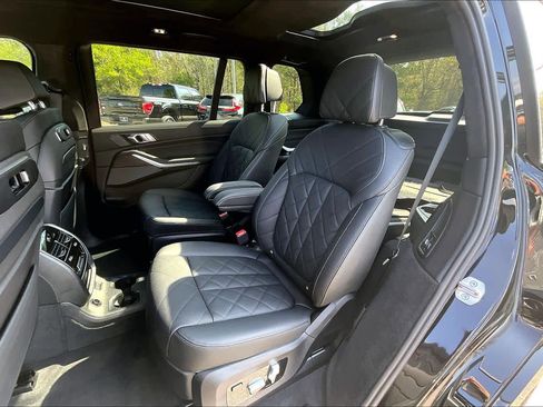 Certified 2023 BMW X7 xDrive40i w/ M Sport Package image 21