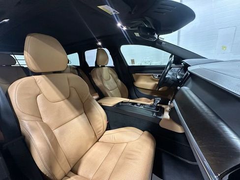 Used 2017 Volvo V90 T6 Cross Country image 17