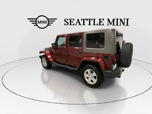 Used 2010 Jeep Wrangler Unlimited Sahara w/ Dual Top Group image 8
