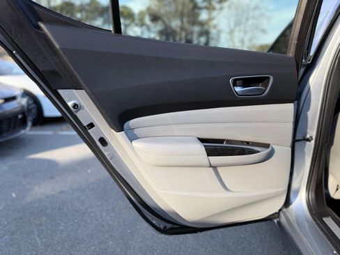 Used 2019 Acura TLX image 24