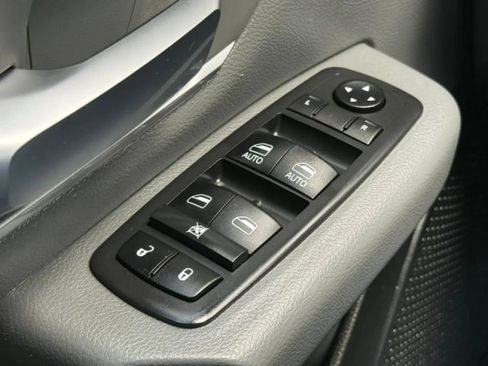 Used 2019 RAM 1500 Big Horn AWD/4WD image 30