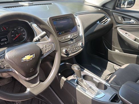 Used 2019 Chevrolet Malibu LT w/ Driver Confidence Package FWD image 16