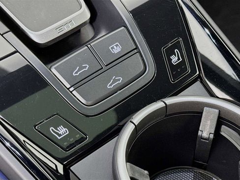 Used 2024 Porsche 911 Carrera T w/ Sportdesign Package image 22