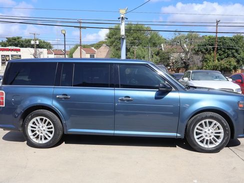 Used 2018 Ford Flex SEL w/ Equipment Group 202A AWD/4WD image 8
