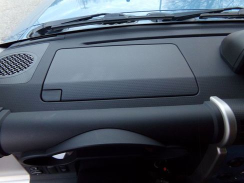 Used 2011 Toyota FJ Cruiser 4WD w/ Convenience Pkg image 80