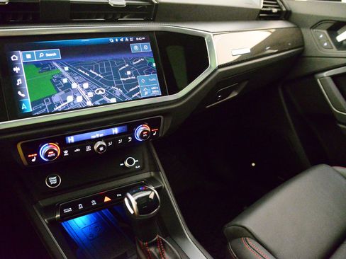 Used 2025 Audi Q3 2.0T Premium Plus image 32