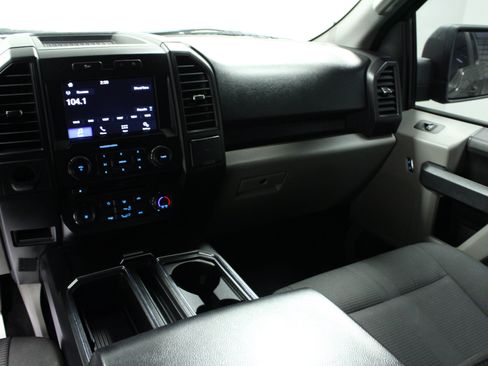 Used 2018 Ford F150 Lariat RWD image 19