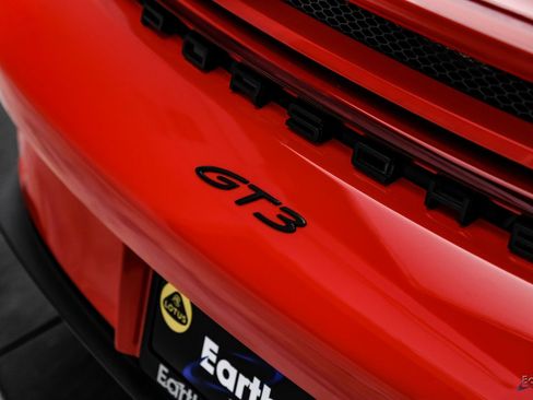 Used 2022 Porsche 911 GT3 image 32