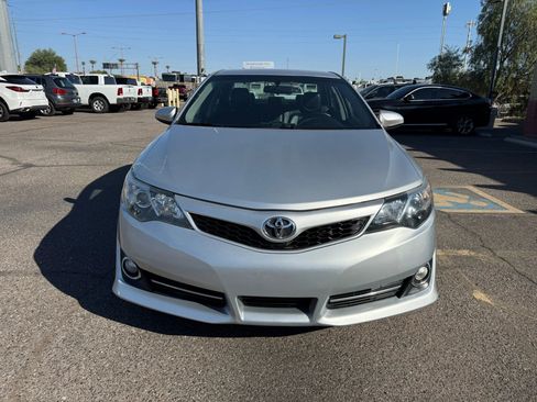 Used 2012 Toyota Camry SE image 3